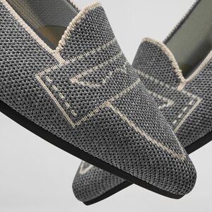 VIVAIA Pointed-Toe Patterned Flats